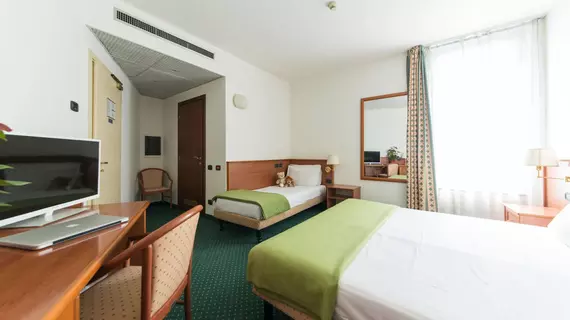 Airport Hotel Bergamo | Lombardy - Bergamo - Bergamo (ve civarı) - Bagnatica