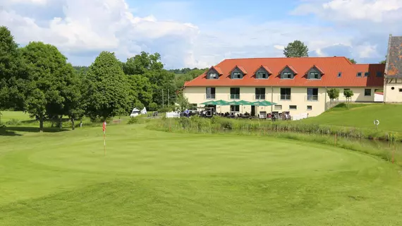 Hotel Golfpark Schlossgut Sickendorf | Hessen - Vogelsbergkreis - Lauterbach