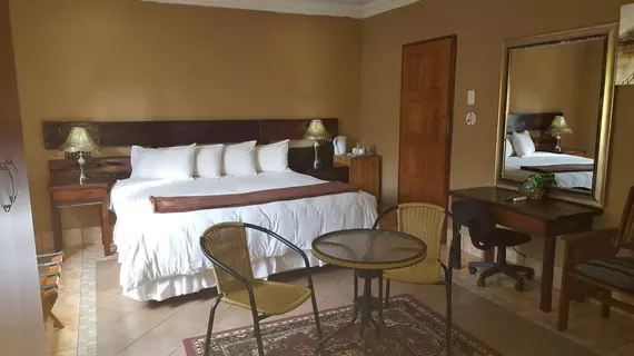 Acre of Africa Guesthouse | Gauteng - City of Tshwane - Johannesburg (ve civarı) - Benoni