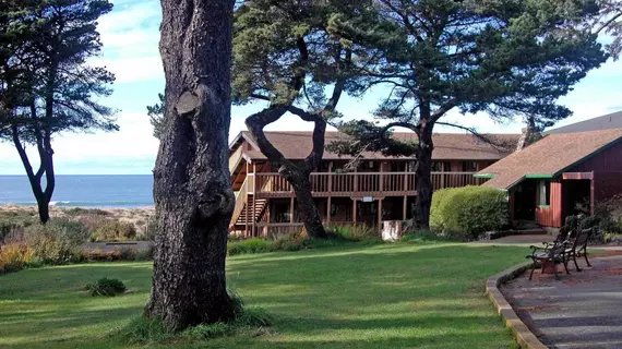 Ireland's Rustic Lodges | Oregon - Oregon Coast - Gold Beach