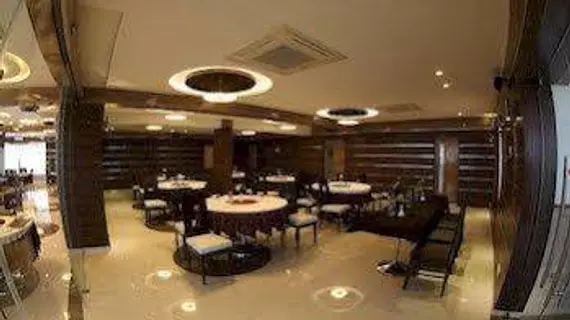 Shangri - La Grand The Hotel | Gujarat - Ahmedabad Bölgesi - Sānand