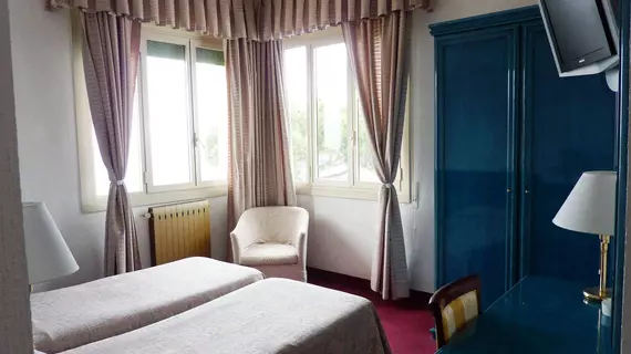 Hotel Ariston Montecarlo | Liguria - Imperia (il) - Sanremo