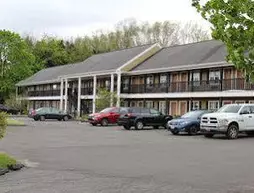 Newbury Inn | Connecticut - Danbury (ve civarı) - Brookfield