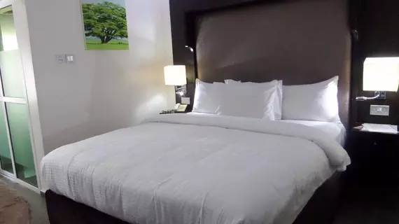 Larry Mitchelle Suites | Lagos (ve civarı) - Lekki - Lekki Kademe 1