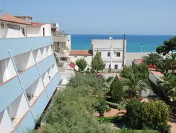 Hotel Club Costa Azzurra | Sicilya - Messina (vilayet) - Brolo