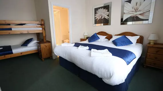 Corner House Hotel | Surrey (kontluk) - Horley