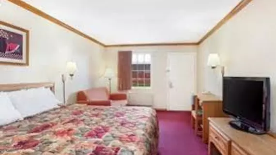 Days Inn - Auburn | Indiana - Fort Wayne (ve civarı) - Auburn