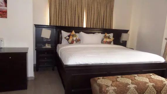 Larry Mitchelle Suites | Lagos (ve civarı) - Lekki - Lekki Kademe 1