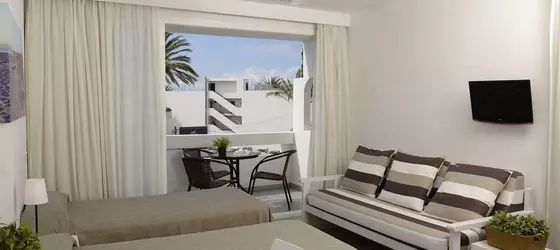 Apartamentos Sabina Playa | Balearic Adaları - Formentera - La Savina