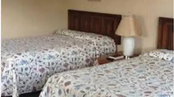 Legacy Inn and Suites | New York - George Gölü (ve civarı) - Lake George