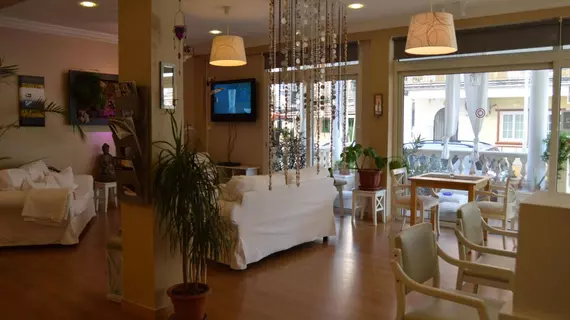 Hostal Mar del Plata | Balearic Adaları - Mayorka Adası - Palma de Mallorca - El Arenal