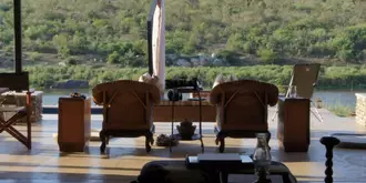 Kambaku River Lodge