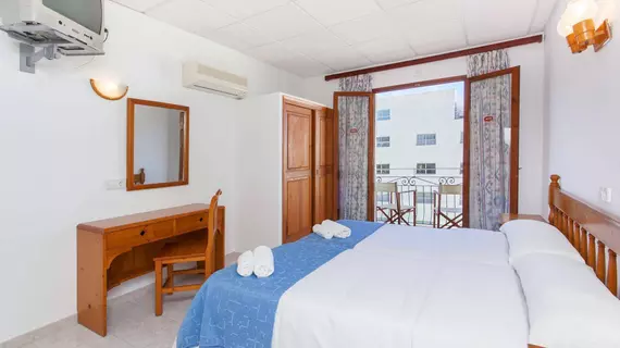 Hostal Torres | Balearic Adaları - İbiza Adası - Sant Antoni de Portmany