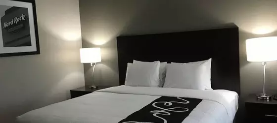 Catoosa Inn and Suites | Oklahoma - Tulsa (ve civarı) - Tulsa