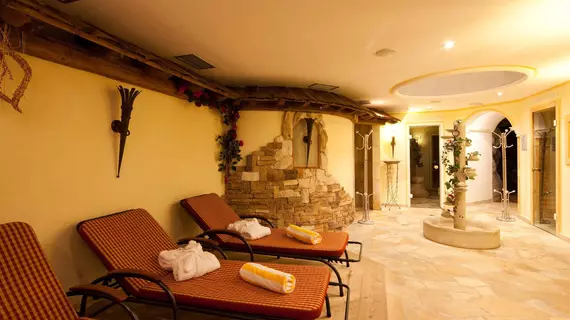 Hotel Amaten | Trentino-Alto Adige - Güney Tirol (il) - Brunico