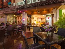 Karon Sunshine Guesthouse & Bar | Phuket (ve civarı) - Thalang