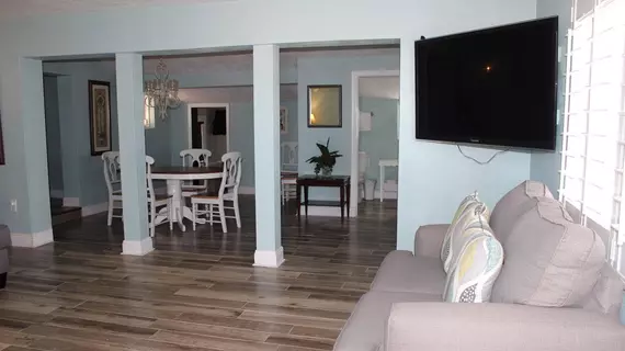 Shoreline All Suites Inn & Cabana Colony Cottages | Florida - Daytona Beach (ve civarı) - Daytona Beach Shores