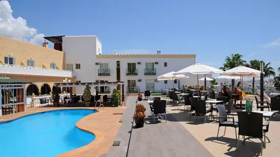 Hotel Nerja Club & Spa | Andalucia - Malaga İli - La Axarquía - Nerja