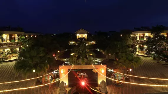 Patria Plaza Hotel | Doğu Cava - Blitar