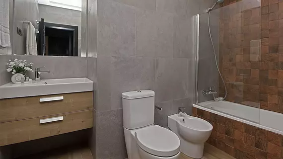 Apartamentos Suites Oficentro Deluxe | Andalucia - Malaga İli - Malaga - Malaga Tarihi Merkezi - Centro