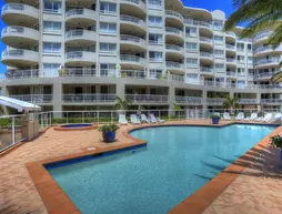 Kirra Beach Apartments