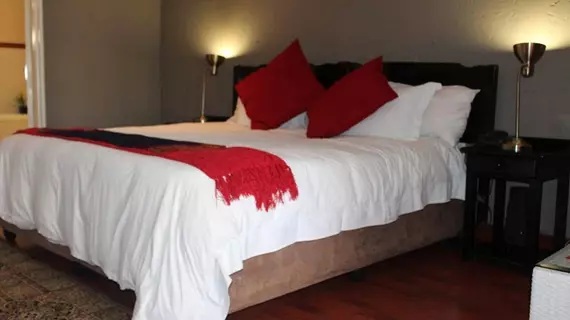 Flamboyant Guest Lodge | Gauteng - City of Tshwane - Johannesburg (ve civarı) - Sandton