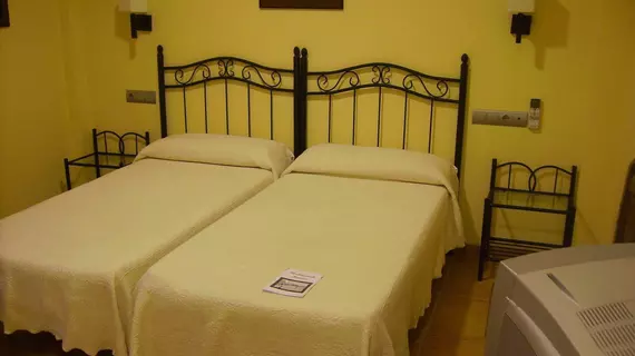 Hostal Restaurant Macavi | Andalucia - Cadiz (vilayet) - Rota