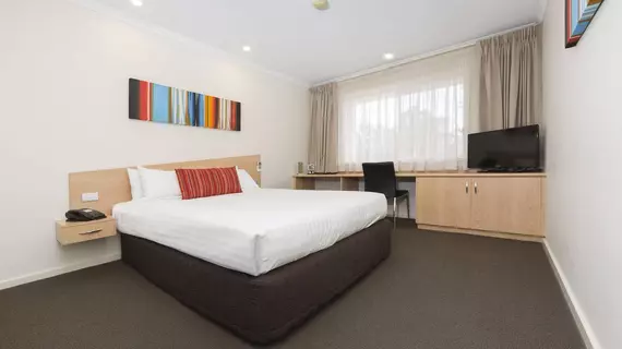 Premier Hotel & Apartments | Avustralya Başkent Bölgesi - Tuggeranong - Kanberra (ve civarı) - Belconnen