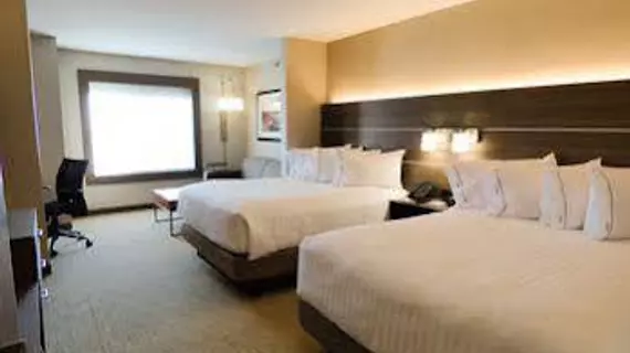 Holiday Inn Express & Suites Plymouth - Ann Arbor Area | Michigan - Detroit (ve civarı) - Plymouth