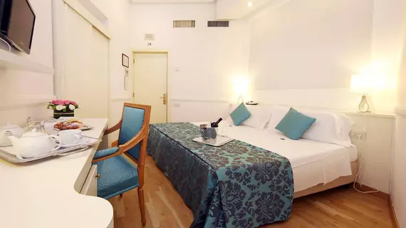 Hotel Traiano | Lazio - Roma (ve civarı) - Roma Kent Merkezi - Rione II Trevi