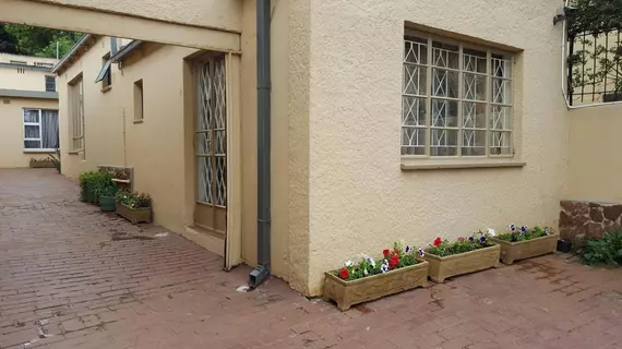 Suburbian Lodge | Gauteng - City of Tshwane - Johannesburg (ve civarı) - Johanesburg