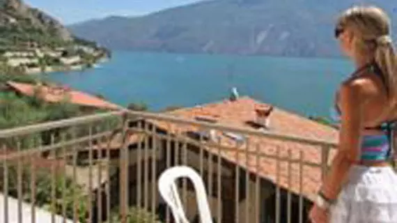 Hotel Augusta Garnì | Lombardy - Brescia (il) - Limone sul Garda