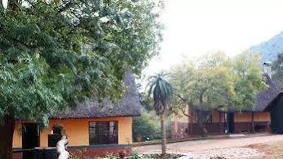 Lokovhela Mountain Cottages | Limpopo - Makhado - Louis Trichardt