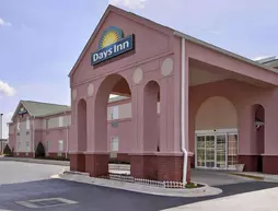 Days Inn and Suites Huntsville | Alabama - Huntsville (ve civarı) - Huntsville