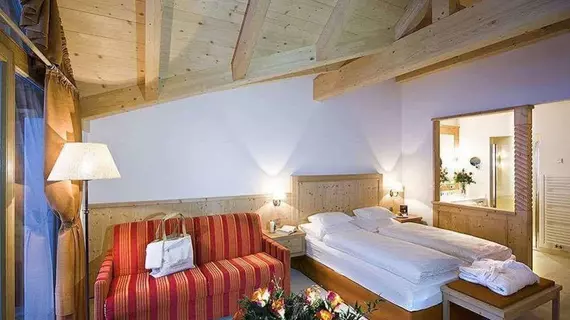 Hotel Chalet Tianes | Trentino-Alto Adige - Güney Tirol (il) - Castelrotto