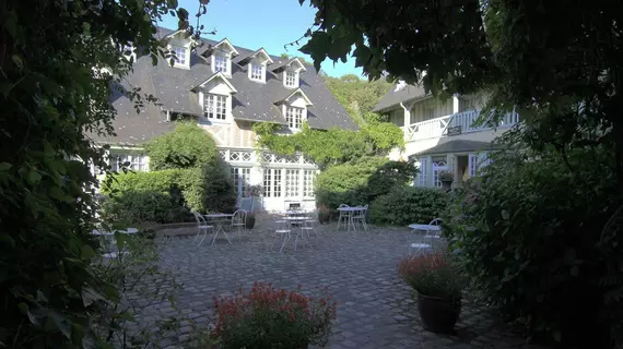 Relais Hôtelier Douce France | Normandiya - Seine-Maritime (vilayet) - Veules-les-Roses