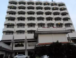 Hotel Mutiara Malioboro Yogyakarta | Yogyakarta Özel Bölgesi - Yogyakarta (ve civarı) - Yogyakarta - Gedongtengen