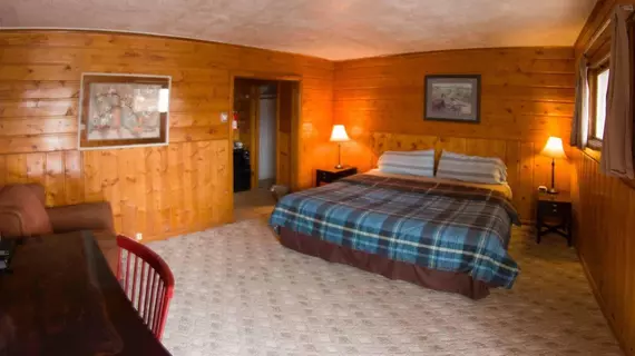 Holiday Motel | Montana - West Yellowstone - West Yellowstone