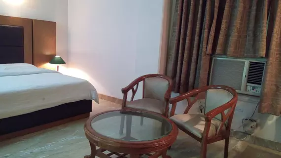 Hotel Queens Residency | Haryana - Gurugram (ve civarı) - Gurugram - Sushant Lok