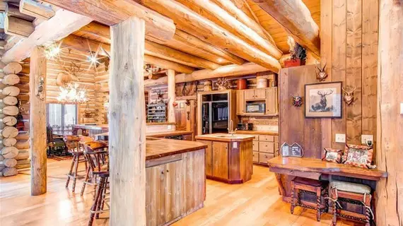 Bear Lodge Blue River Area by Pinnacle Lodging | Kolorado - Summit İlçesi - Breckenridge