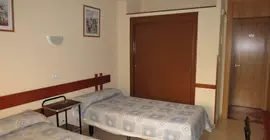 Hostal Guillot | Andalucia - Malaga İli - Torremolinos - Torremolinos Kent Merkezi