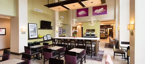 Hampton Inn and Suites Fayetteville | Kuzey Karolayna - Fayetteville (ve civarı) - Fayetteville