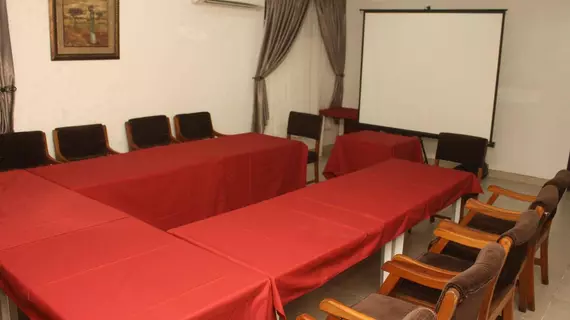 Reliance Royal Suites | Lagos (ve civarı) - Lagos - Onigbongbo - Ikeja