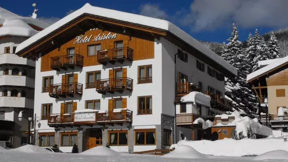 Hotel Ariston | Trentino-Alto Adige - Trento İli - Madonna di Campiglio