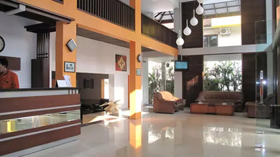 Grha Ciumbuleuit Guest House | West Java - Bandung (ve civarı) - Bandung