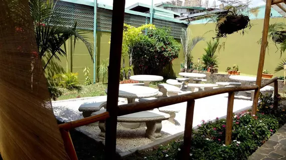 Kaps Place Hotel B & B | Alajuela (ili) - San Jose (ve civarı) - San Jose