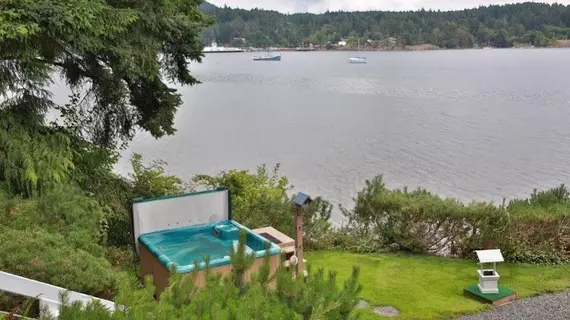 Beach House Salt Spring Bed and Breakfast | Britanya Kolombiyası - Salt Spring Island