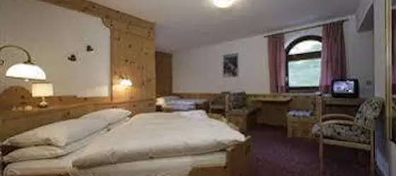 Hotel Savoia | Veneto - Belluno (vilayet) - Livinallongo del Col di Lana