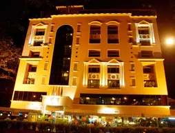 Hotel Tunga International | Maharaştra - Raigad - Bombay (ve civarı) - Bombay - Malad - Batı Banliyöleri