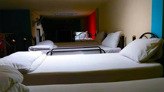 MDF Aonang Hostel | Krabi İli - Krabi - Ao Nang